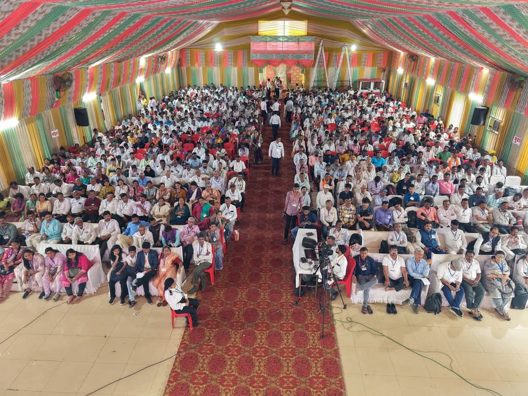 ajayanil_kadam2's tweet photo. 💥💥💥💥💥💥💥💥💥

#WamanMeshram #FirstSession
बामसेफ और राष्ट्रीय मूलनिवासी संघ का 39वां महाराष्ट्र राज्य अधिवेशन दिनांक 24 अगस्त 2025 (रविवार) समय 10:30 से स्थान कमल गणपति हॉल, शांति नगर, भुसावल, महाराष्ट्र का पहला सत्र भारी संख्या की उपस्थिति में सफलतापूर्वक संपन्न।

💥💥💥💥 https://t.co/UeSw796hDs