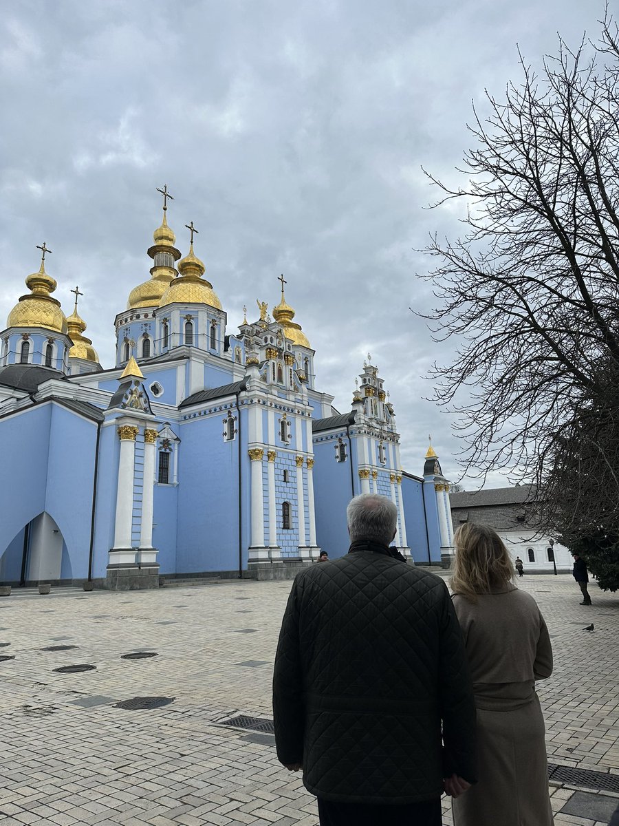 To our Ukrainian friends we extend our most heartfelt congratulations on your Independence Day. Your courage and resilience are an inspiration to us all. We continue to #StandWithUkraine and together we #StandForFreedom 
May a true and just peace soon reign🇺🇦🇮🇸