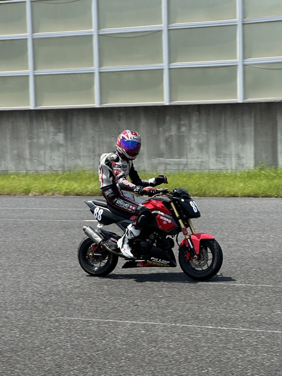 本人サインゲットだ✨

そしてぶっつけ初GROM