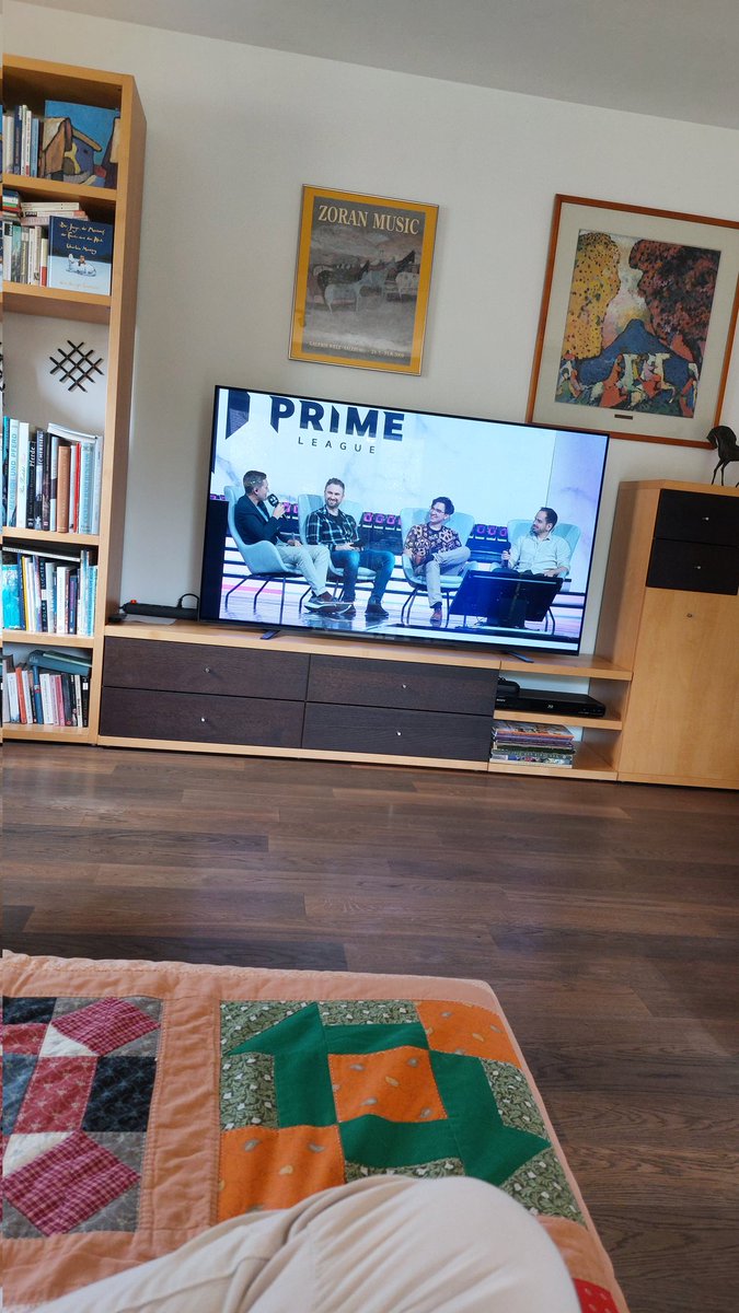 Sadly just remote support today but I'm watchin la familia 🧡🦊