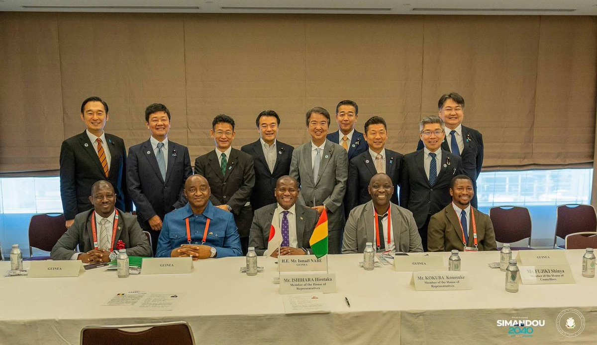 Le Programme Simandou2040, vision de S.E. le Général Mamadi DOUMBOUYA, Président de la République, a occupé une place centrale à la #TICAD9. Le Ministre Ismaël NABÉ a porté haut cette ambition en multipliant rencontres stratégiques et partenariats. 
👉 lnkd.in/eeJ5uAX8