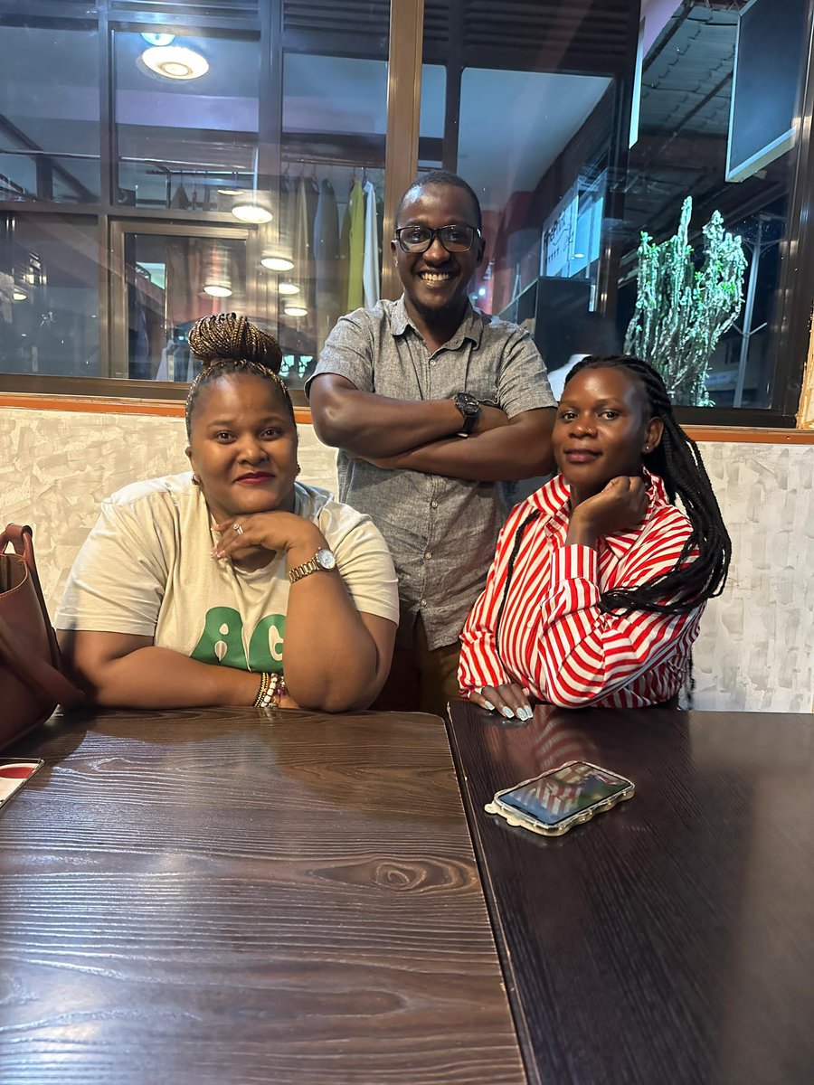 It was a special night with my sisters and younger brother. Alhamdulilah for them. We continue to pray to Allah for guidance, knowledge, wisdom, good health, protection,wealth,deen, and a beautiful relationship with he,Allah because he is in control, and all shall surely be well.