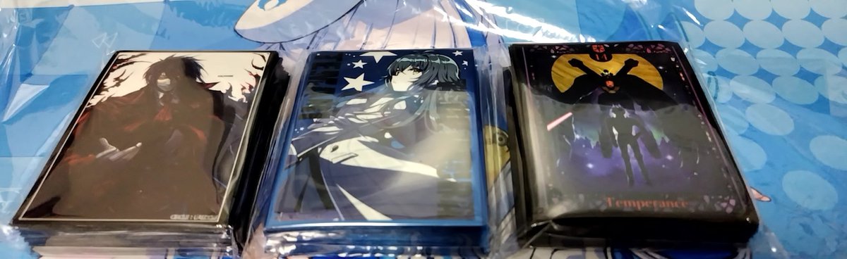 佐倉コウ (@kou_bs46) on Twitter photo コミケで頒布されたスリーブをBOOTHで注文したやつが届いた。
デザインマジで良き。
アーカードの旦那と手毬は夢現工房さん(<a href="/MG_Factory/">夢現工房@夏コミ「ね03a」「め68ab」</a>)
ガンダムタロットのクロボンはサンパンさん(<a href="/teishi_sunpan/">サンパン@日曜日西ひ51b</a>)
と各サークルさんのを購入。 コミケで頒布されたスリーブをBOOTHで注文したやつが届いた。
デザインマジで良き。
アーカードの旦那と手毬は夢現工房さん(<a href="/MG_Factory/">夢現工房@夏コミ「ね03a」「め68ab」</a>)
ガンダムタロットのクロボンはサンパンさん(<a href="/teishi_sunpan/">サンパン@日曜日西ひ51b</a>)
と各サークルさんのを購入。