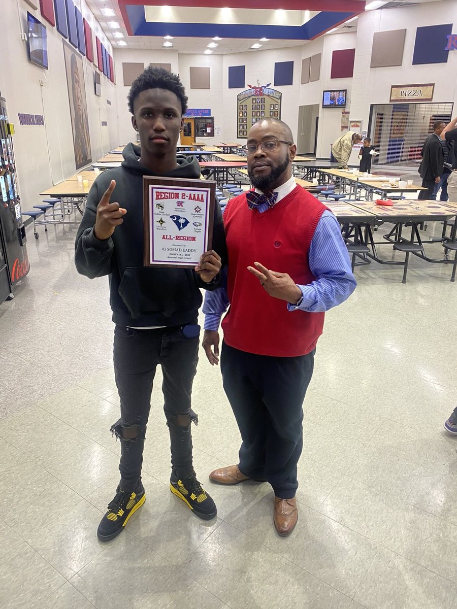 Happy birthday Coach!!🤞🏾❤️
<a href="/T_Wright66/">Tyson Wright</a>