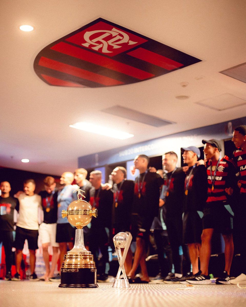 Bom dia, Nação! Apenas pra lembrar que no Rio, no Brasil, nas Américas e no Mundo não tem outro igual. Só o Flamengo é BICAMPEÃO MUNDIAL SUB-20! 🏆🏆

#pics #GarotosDoNinho