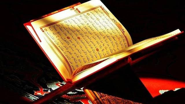 “Ömrün harcanabileceği en şerefli iş, zamanın en kıymetli şekilde değerlendirileceği şey; Allah’ın Kitabını okumak, manaları üzerinde düşünmek ve onunla amel etmektir.”

[et-Tibyân fî Âdâbi Ḥameleti’l-Kur’ân]