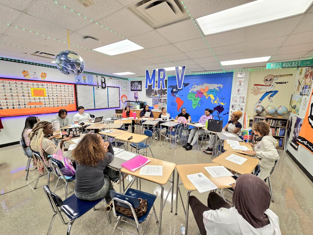 When students become the teachers, magic happens. Our IB students led powerful Harkness discussions on apartheid (using Trevor Noah) and slavery (with Gary Nash's work). It's a game-changer—they don't just learn history, they own it. So proud. #Harkness #RichInStudentSuccess #ib