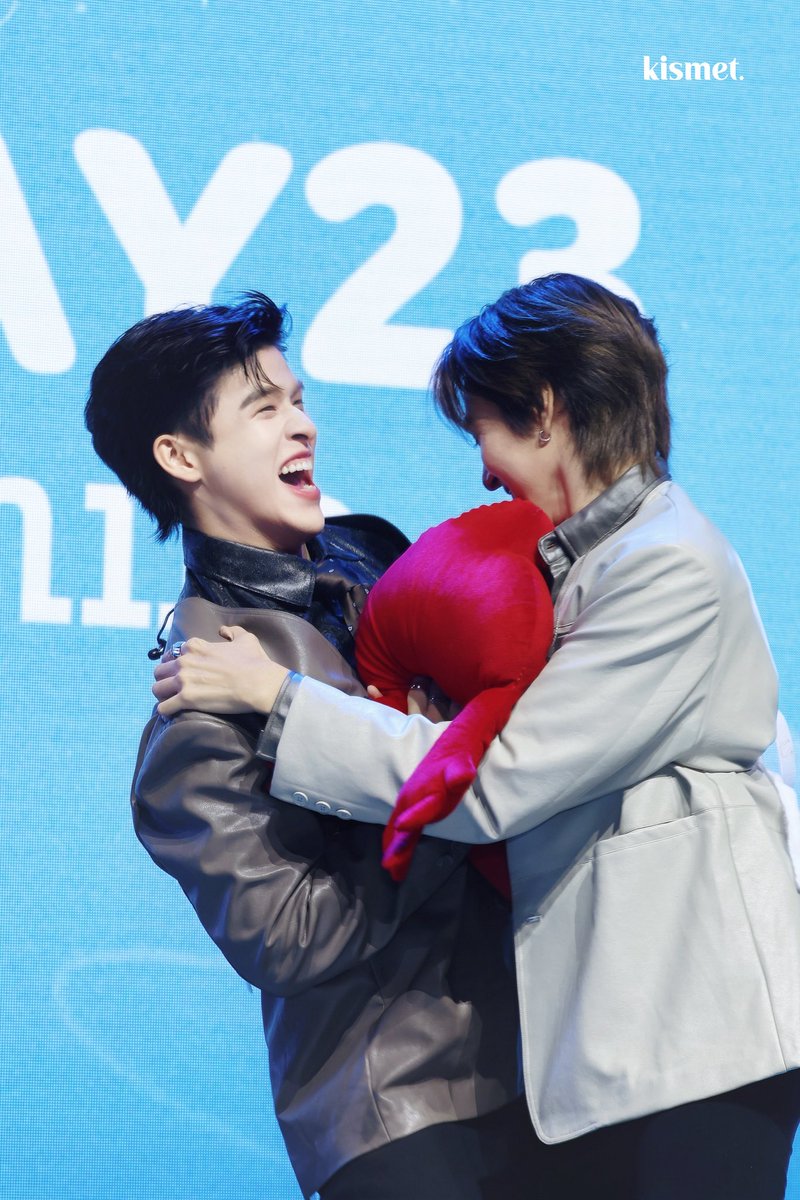 kismetx98's tweet photo. มะนิลาหวานมากค่ะ ~🥹

#GMMTVFANDAY23inMANILA
#SkyNaniFanday23xMANILA
#skywongravee @skywongraveee 
#hirunkit_ @Hirunkit_ https://t.co/0IOn5NXxeg