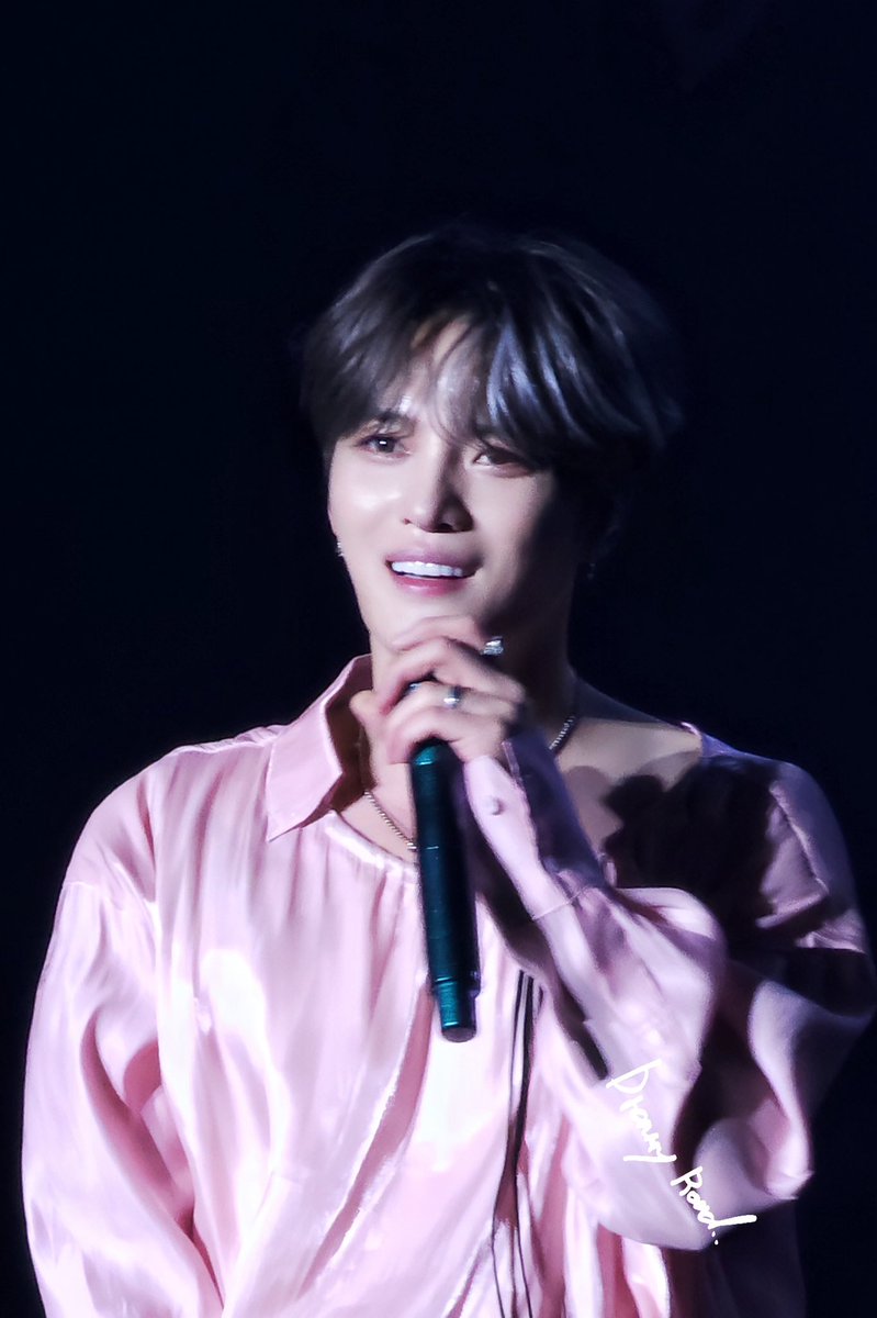 @TAJ94SOOJUNG <a href="/EO_CASTLE/">EO Castle</a> <a href="/ofsoshi4eva/">SOSHI4EVA #SoSweet18</a> "Terima kasih Soojung atas sambutannya yang meriah. Perkenalkan nama saya Kim Jejung
selaku partner dari Soojung yang akan menemani kalian menikmati jalannya konser
anniversary ke 18th Girls' Generation #SoSweet18 ! Bagaimana nih kabarnya semua??"