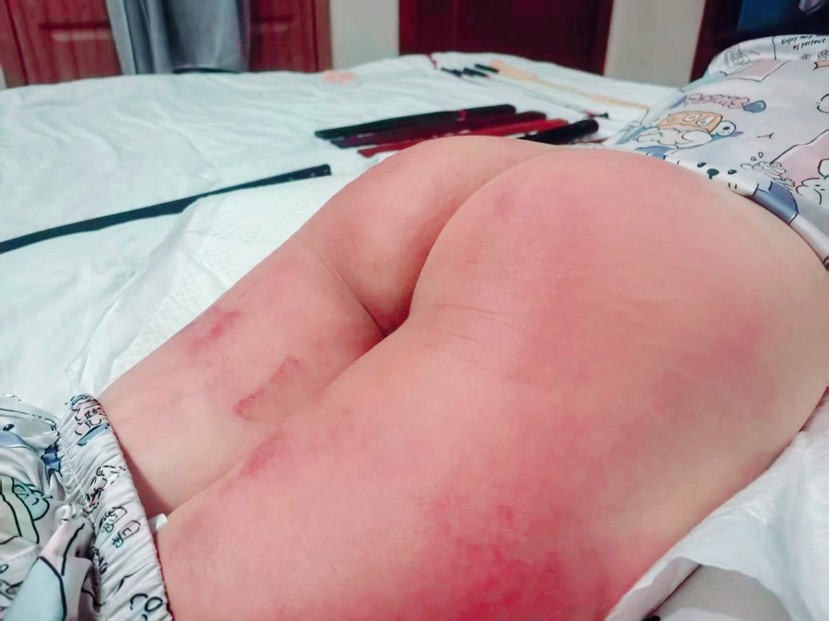 痕迹是存在的证明
每一次管教都为它赋予意义
（碎碎念：我真的是个超脆超脆的小女孩以及只P了“亿”点点版）
女主：<a href="/gyenzy666/">mango</a>

#管教 #小圈 #ff #实践 #女主