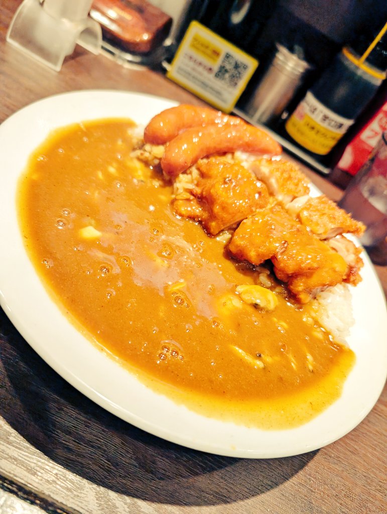 kuro_bo3's tweet photo. 久々のココイチ✨
疲れた体にカレーとたんぱく質が沁みるわ〜✨
#ココイチ
#カレー https://t.co/NWV3rSH9Hq