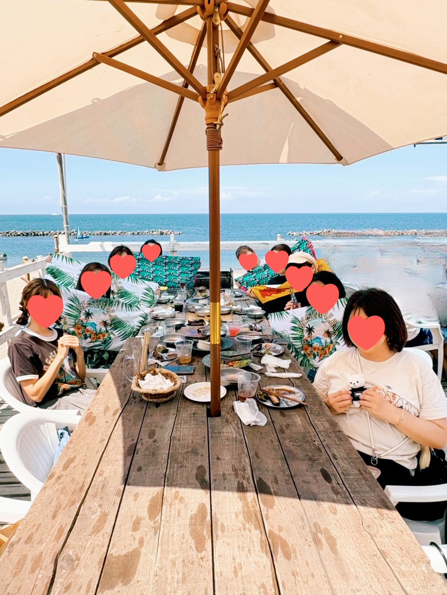yukivn4's tweet photo. 海でBBQ😆🍖⛱️

暑かったけど風気持ちよかった〜☀️
カモメ恐かったね🤣

#BESTY
#BESUMMER https://t.co/0vZQRZdGnt