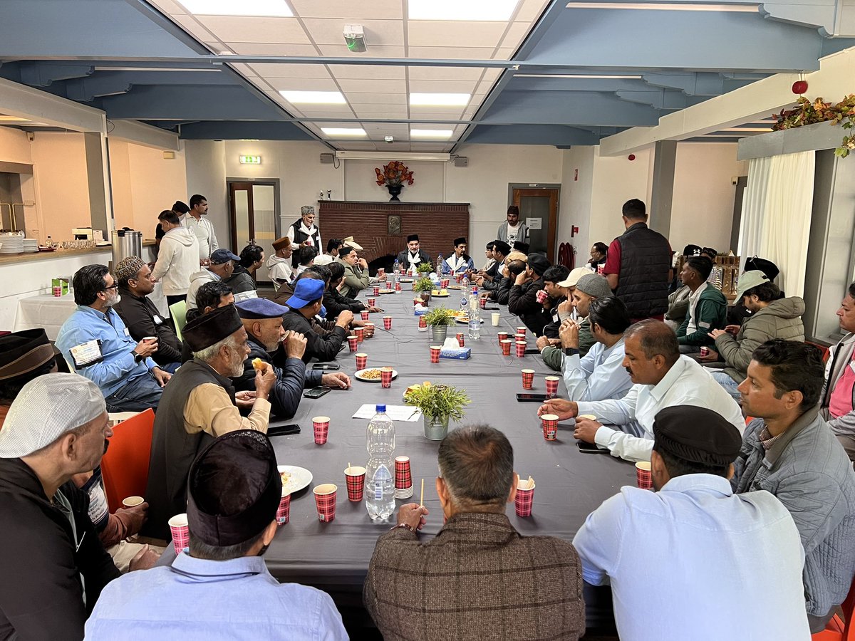 Session on the last day with new Ansar at the 37th Salana IJtema #AnsarNederland