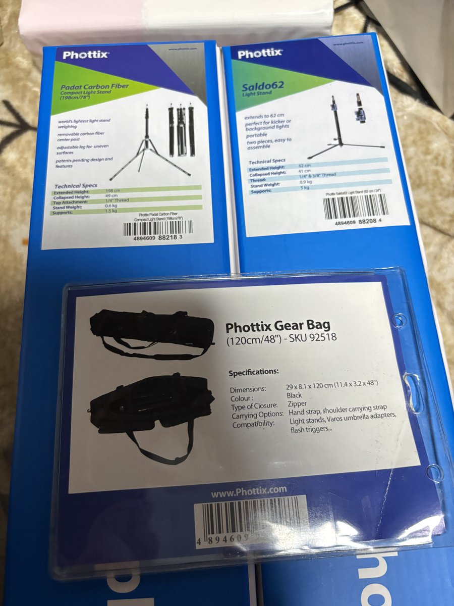 今日は写真展に行って、買い物してきました♪
これで撮影バリエーションがまた増やせる！！！