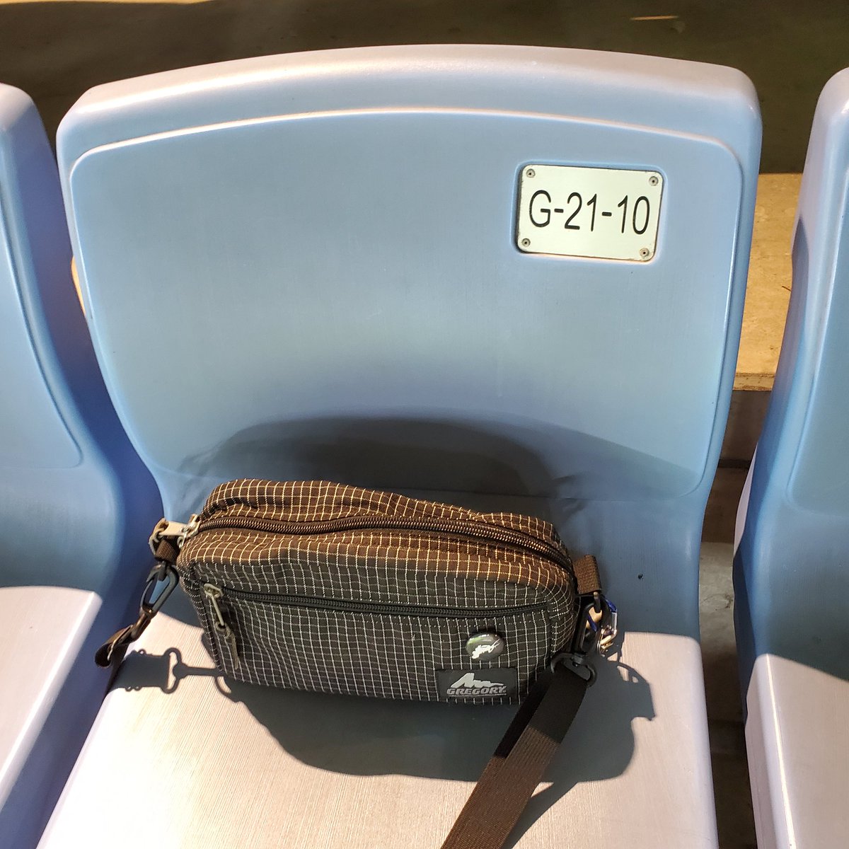 お疲れ様でした。
結果は残念でしたが、まだ何も終わってない。
顔上げていきましょう！

ジェフサポの皆さん、拡散お願いします！
忘れ物です！
グレゴリーのバッグです。
ユアスタスタッフに預けました！

#ジェフサポ仙台遠征 
#ジェフ千葉
#jefunited