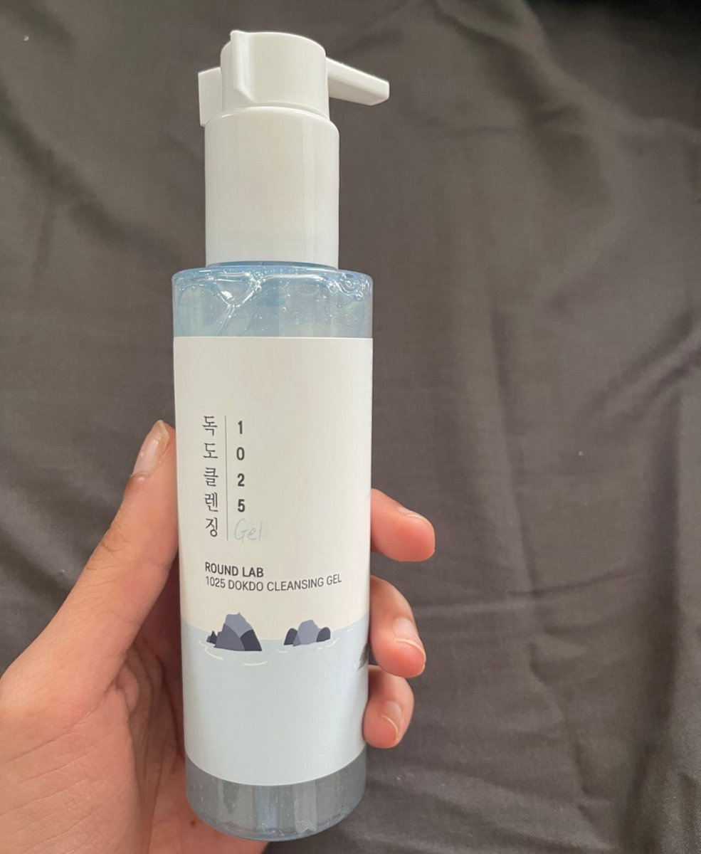 i love when AI is for the girlies- i recently got to try <a href="/askhonestlyai/">Honestly</a> where i just listed my skin issues and it legit sorted through the ingredients in diff products and sent me one. 10/10 recommend