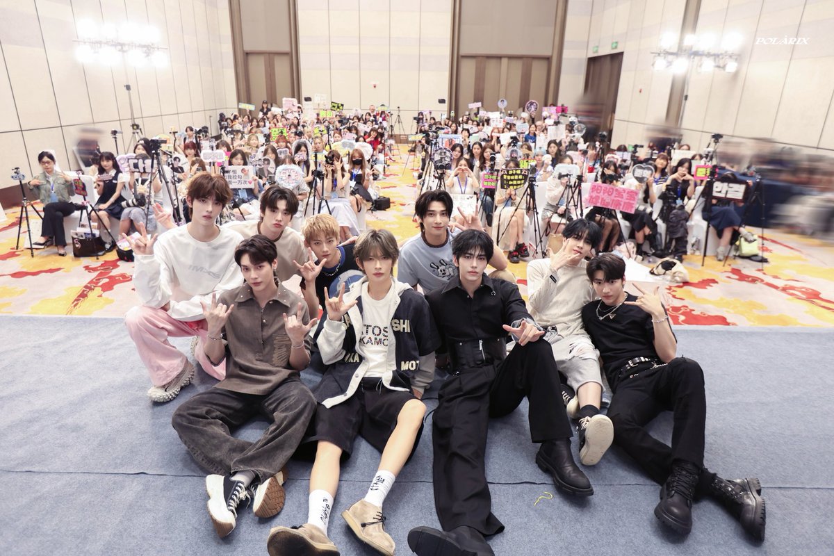 ✮ 별빛이 빛나고 있습니다, 𝗣𝗢𝗟𝗔𝗥𝗜𝗫 ⋆ tweet media