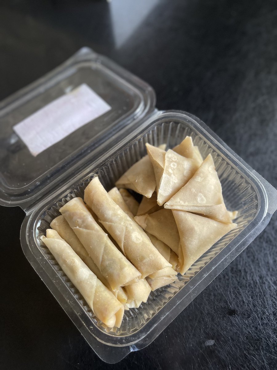 I have this pack of 10 samosas and springrolls each going for just 5000

Who owns it?