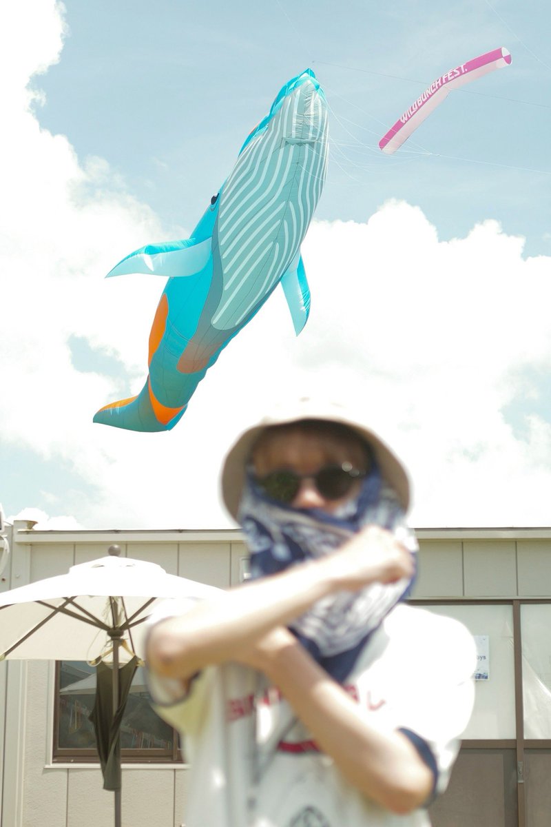 04GENLS's tweet photo. 2025.08.24 山口きらら博記念公園
『WILD BUNCH FEST. 2025』
灼熱の時間帯のワイバン。正直熱さにやられて何度か気を失いかけましたが、みんなのテンションに救われてやりきれたよ。ありがとう。滝汗過ぎてライブ後のTシャツが絞れた。今日はスカパラでも出演。楽しかったね。山口また帰って来ます。 https://t.co/KQ3MCokVzJ