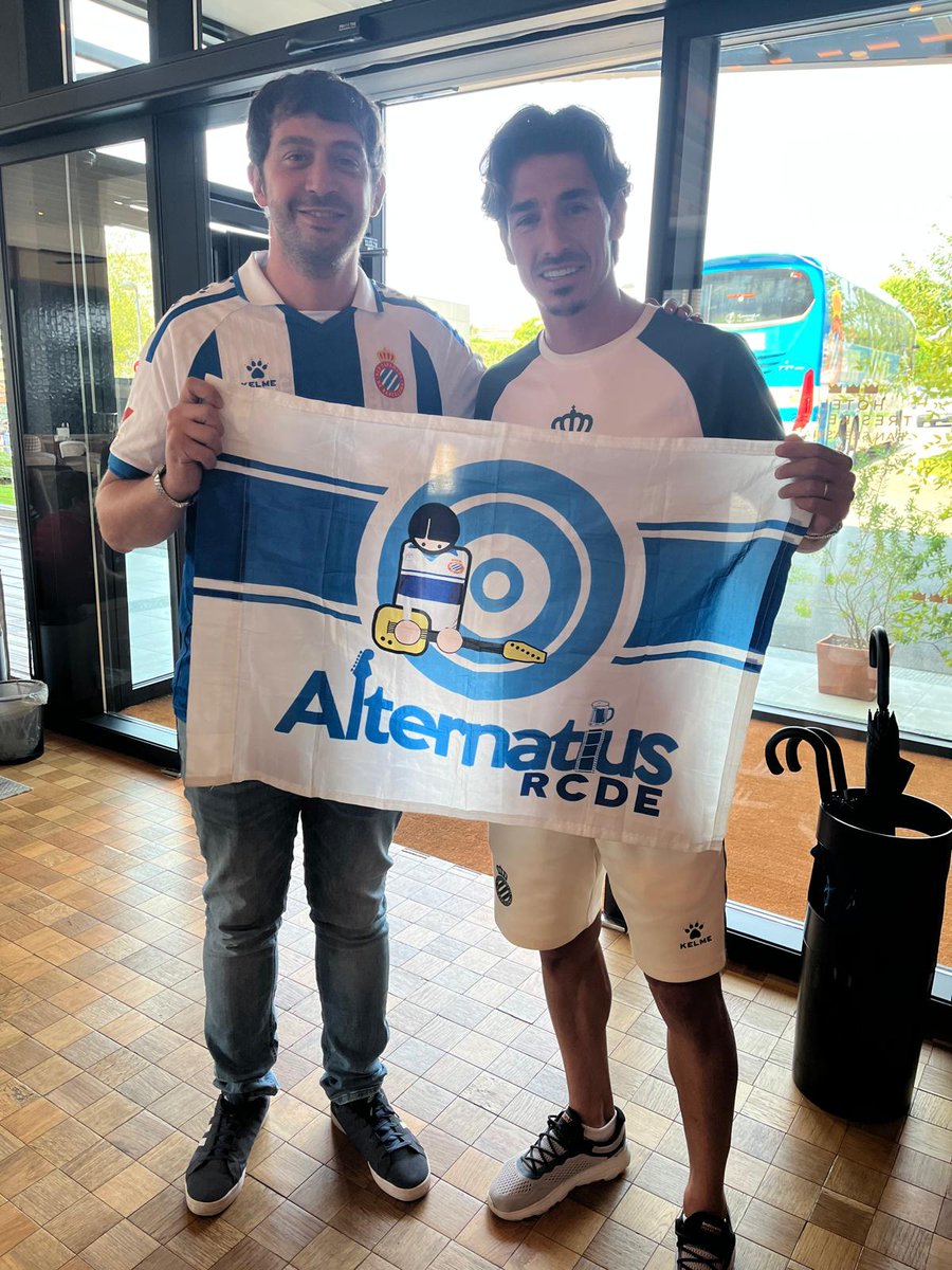 Amb un dels nostres futurs socis. Gràcies @peremilla7! #RCDE #PereMillisme #indiespericos