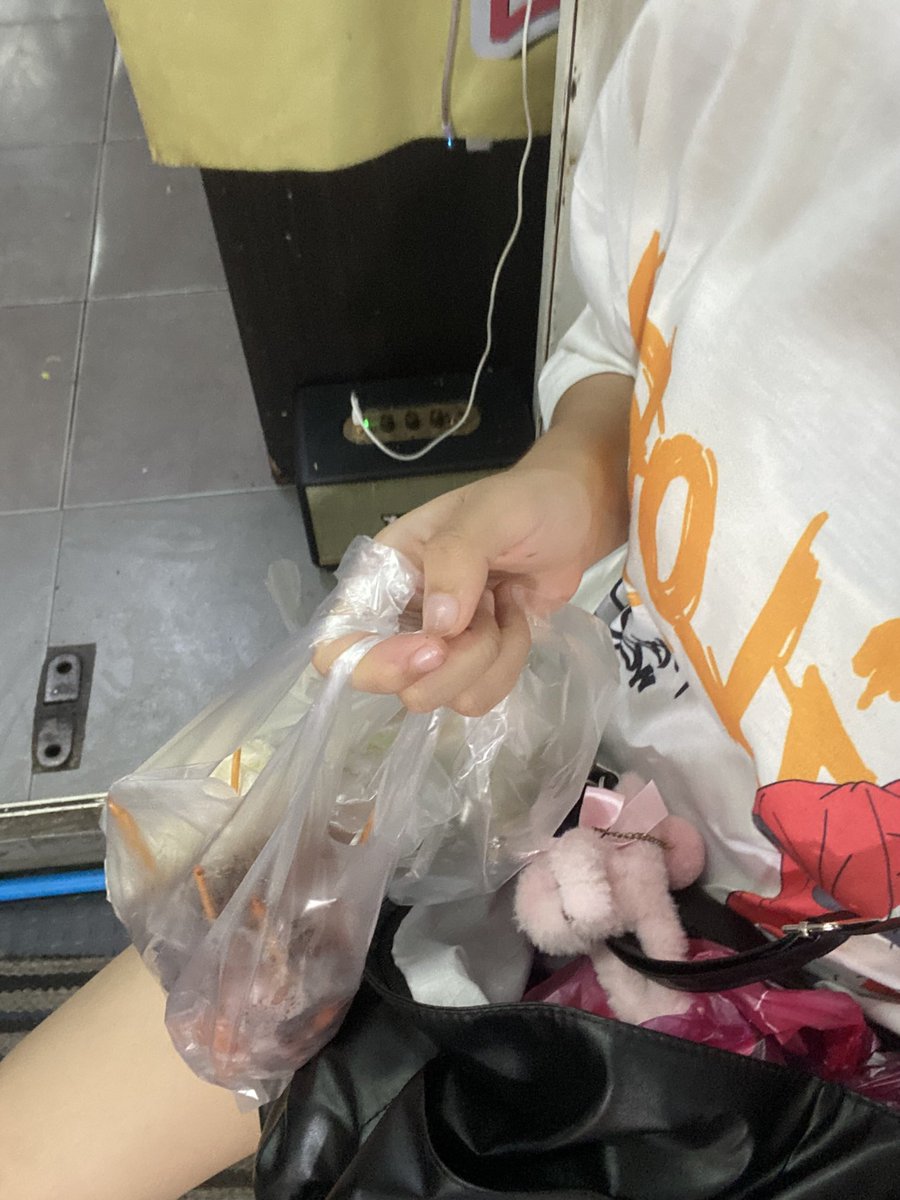 ส้มโจ้ย | ไม่ว่าง tweet media