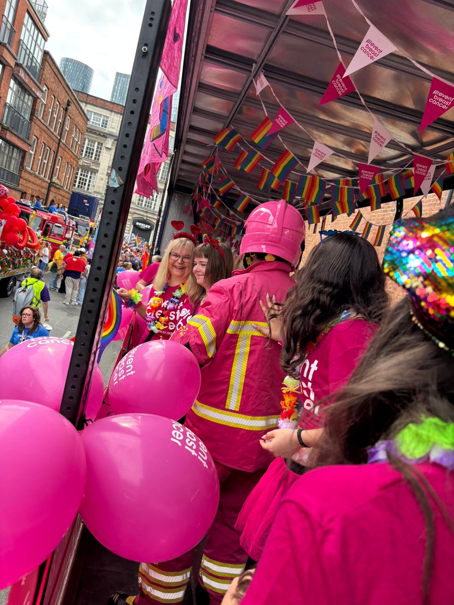 SpraggClaire's tweet photo. Fantastic atmosphere, what a wonderful day at Manchester Pride  raising awareness for Prevent Breast Cancer 🏳️‍🌈 🩷 https://t.co/QHfTUUPfHv