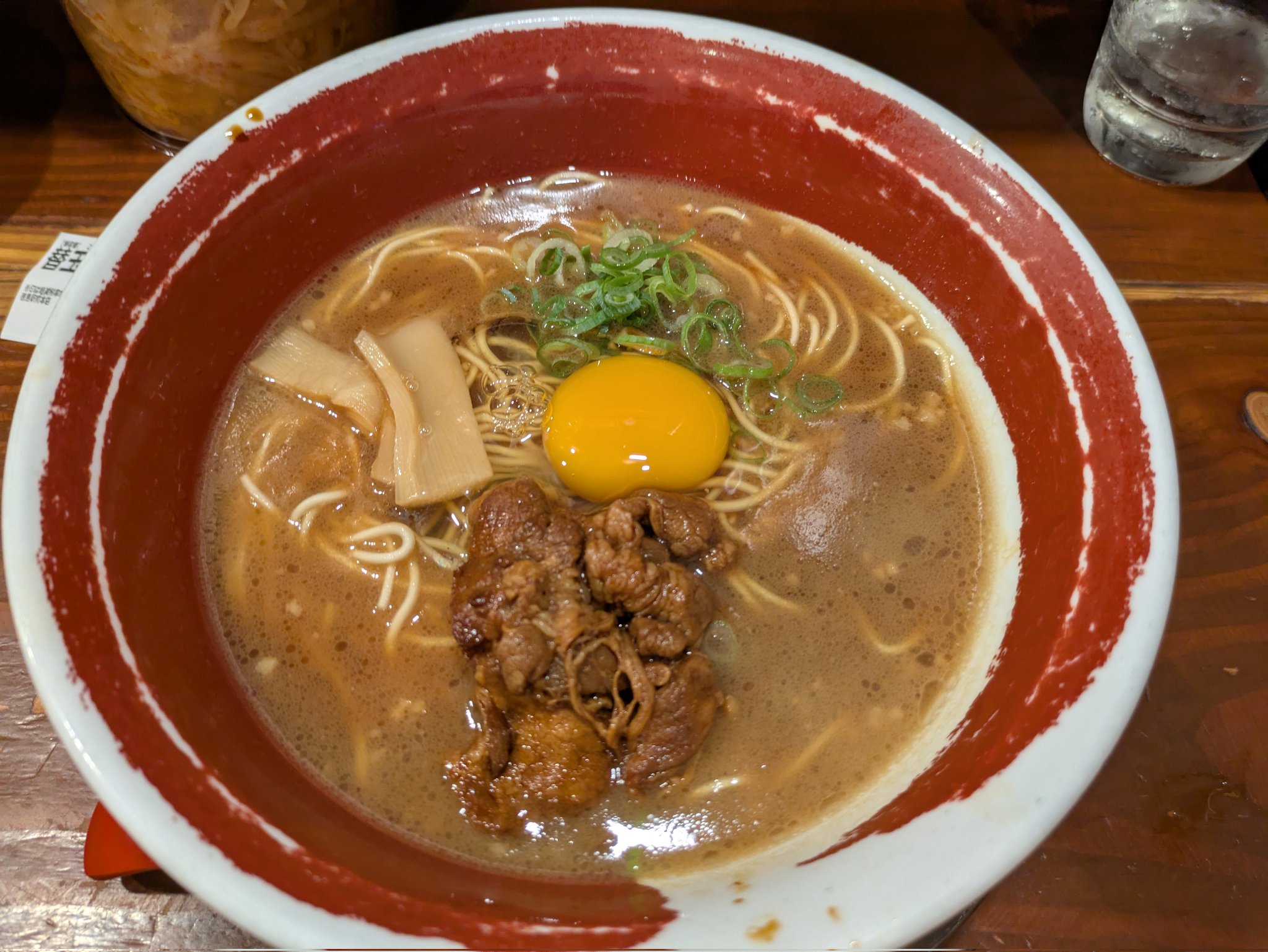 ラーメン2 Seven-Eleven's Jiro-style ramen, priced at 680 yen per