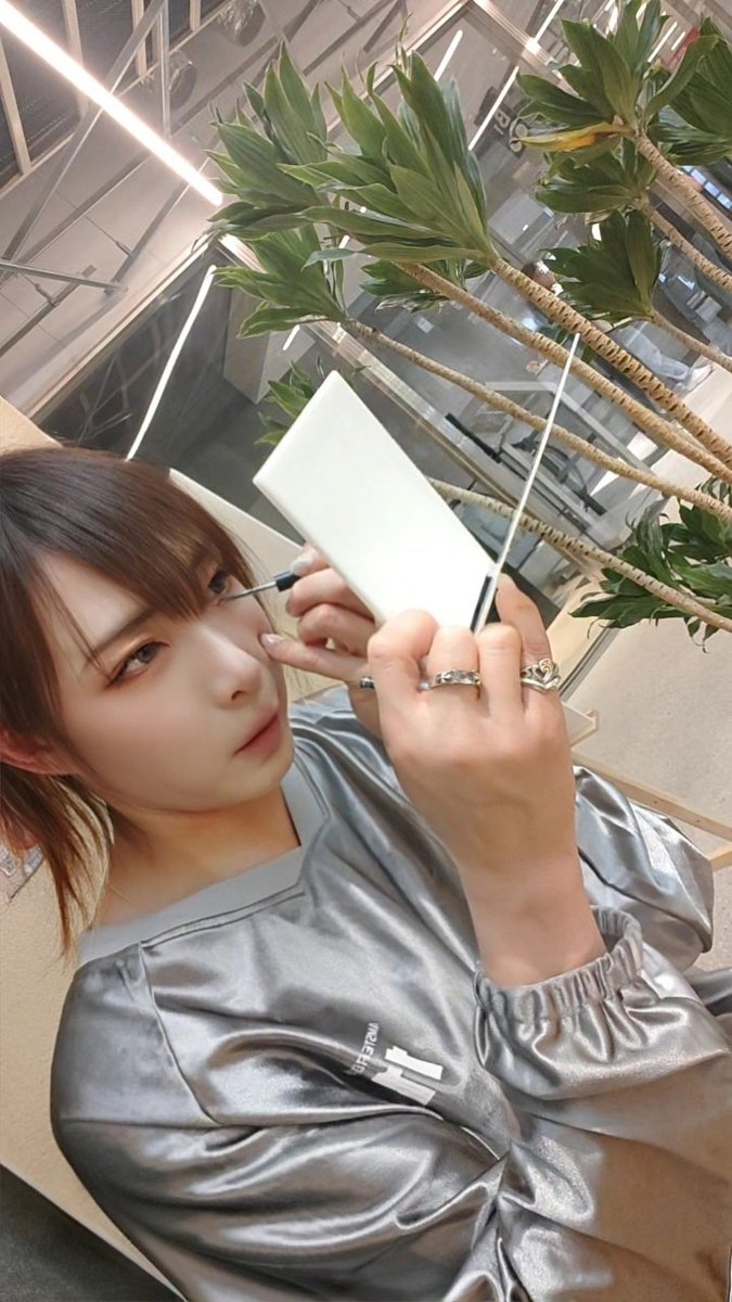 原宿の銭湯に入った後の女装の人