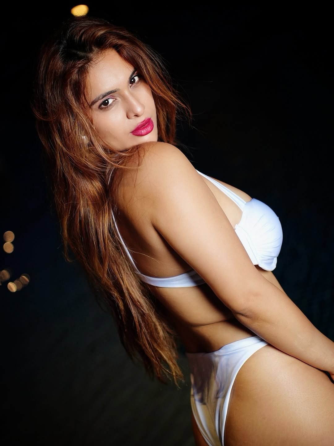 GzHlUrsaEAAvVA5?format=jpg&name=large