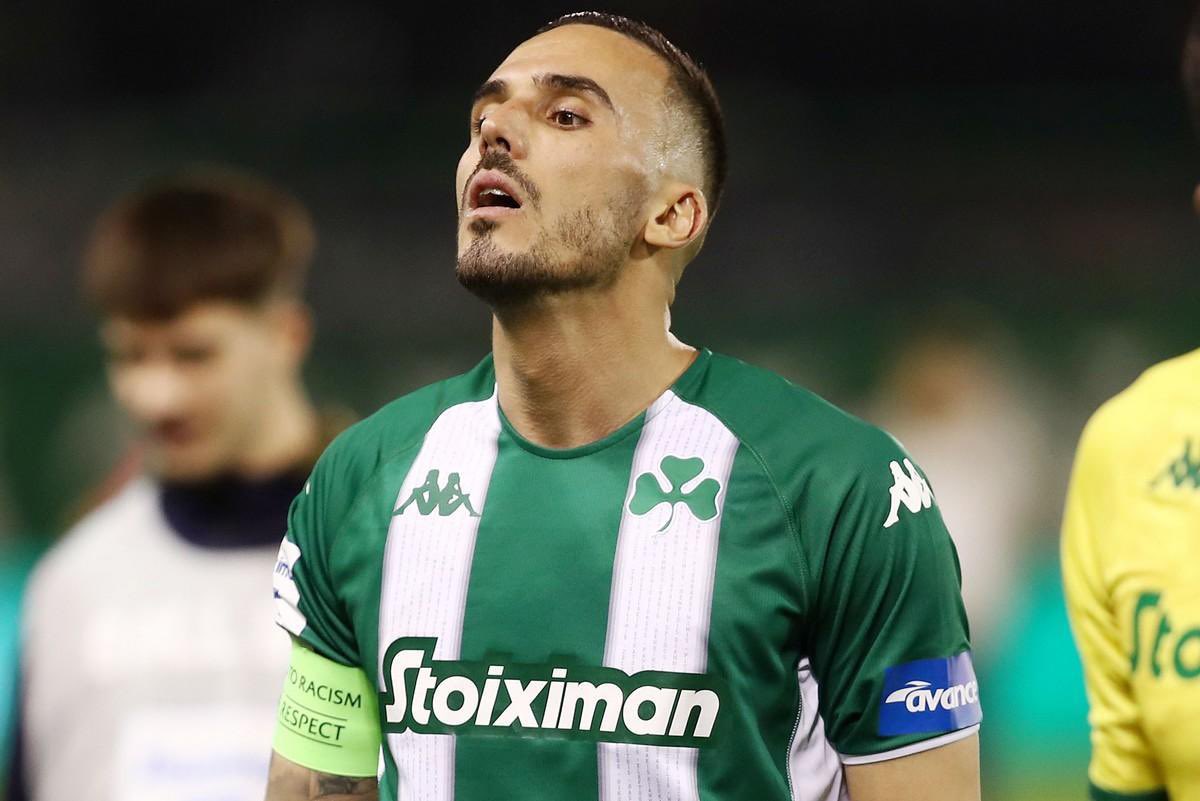 Ο Δημήτρης είναι μια από τις αδυναμίες μου.

Στα δύσκολα ήταν αφοσιωμένος και πιστός. Μέχρι και λεφτά έδινε σε εργαζόμενους στην περίοδο της πρίζας.

Πέρα απ αυτά όμως είναι ένας παίκτης που για εναλλακτική λύση αλλά και για τα αποδυτήρια είναι ιδανικός ☘️

Να έρθει!

#paofc