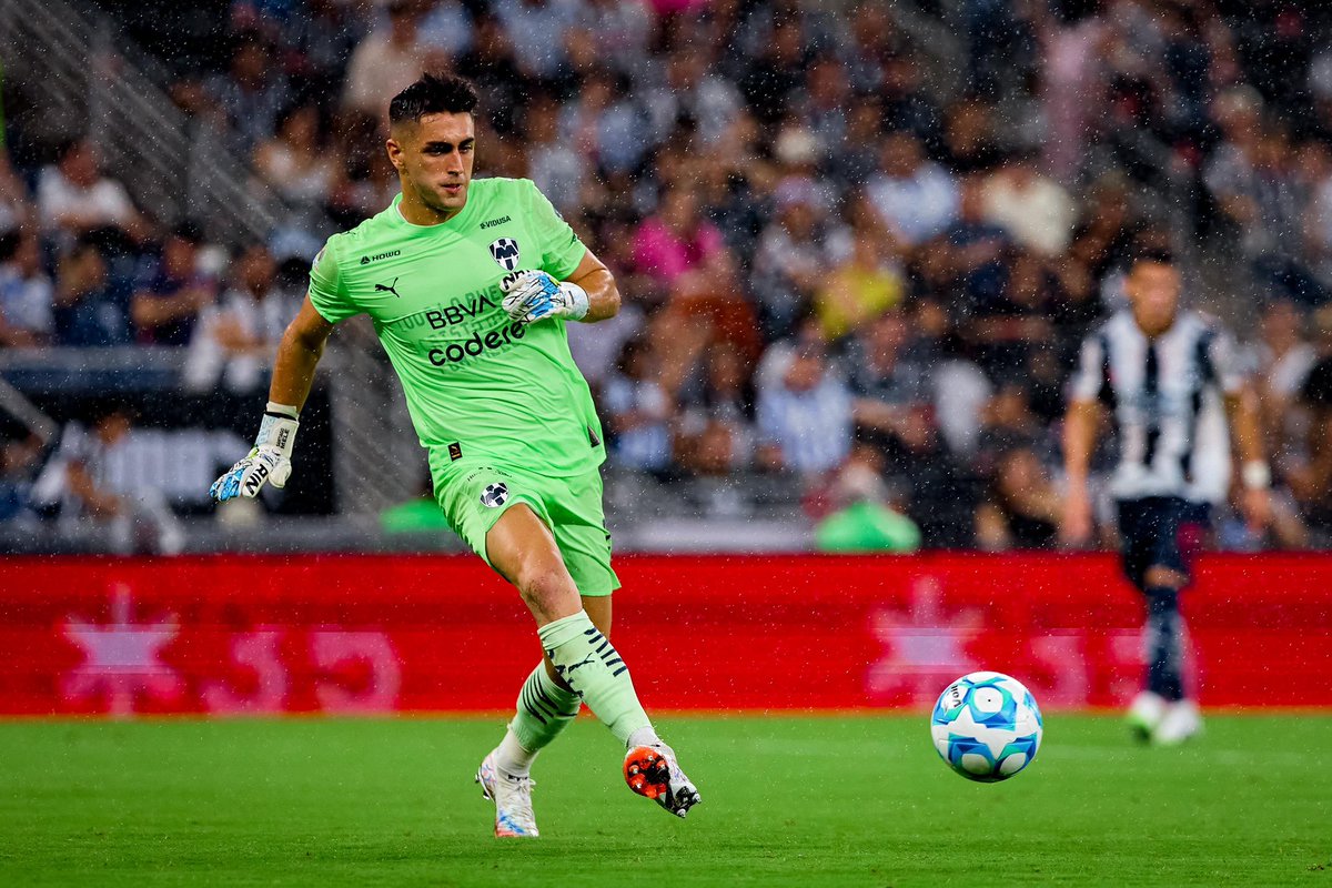MeleSantiago25's tweet photo. Muy contento por el gran partido del equipo. Seguimos cada día más fuertes. Gracias a todos por el increíble apoyo 💙🤍@Rayados https://t.co/eX7dx2qOIf