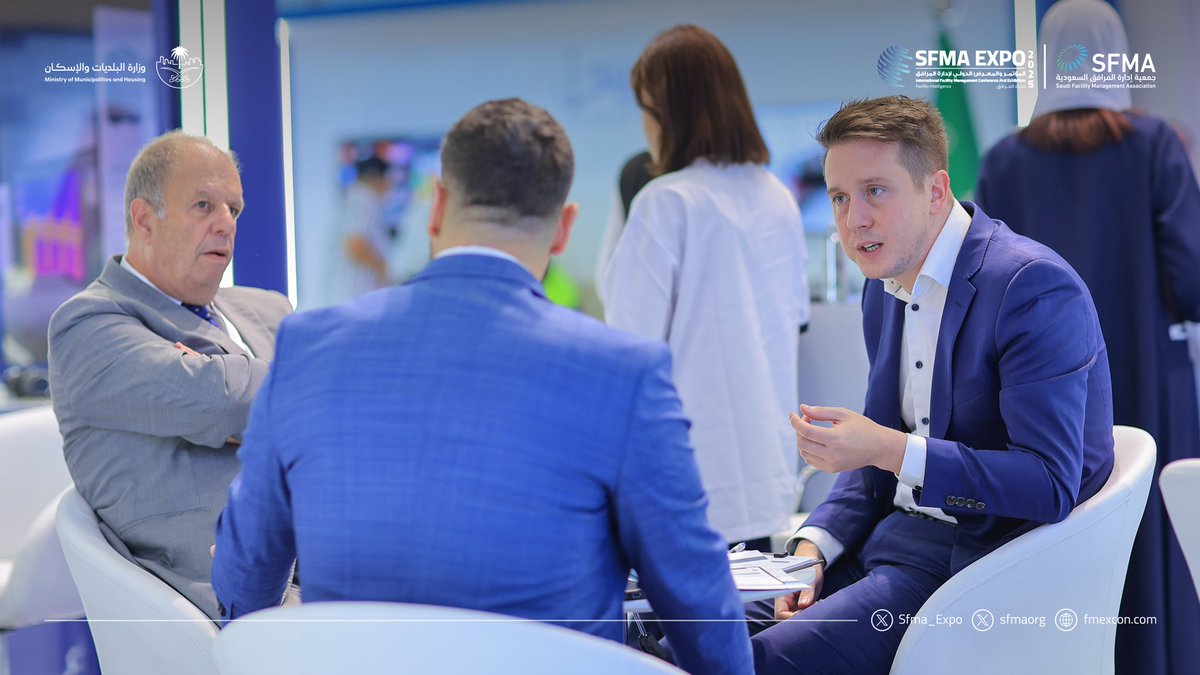 لحظات مميزة من التفاعل في المعرض المصاحب للمؤتمر والمعرض الدولي لإدارة المرافق 2025، حيث استعرض الزوار أحدث الابتكارات والحلول الذكية التي تُسهم في تطوير قطاع #إدارة_المرافق.

#SFMAexpo2025