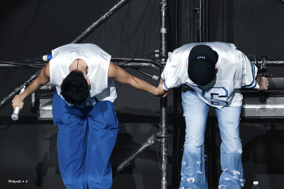 250824 HxW WARNING 
호시 우지펜콘 광주 D2

이별은 잠시뿐, 다시 만나기 위해 있는 거예요.
우리 꼭 다시 만나요!🖤🩷

#HOSHIXWOOZI_WARNING 
#SEVENTEEN #세븐틴 #이지훈 
#우지 #WOOZI #ウジ #李知勳 #李知勋
#HOSHI #호시 #ホシ #권순영