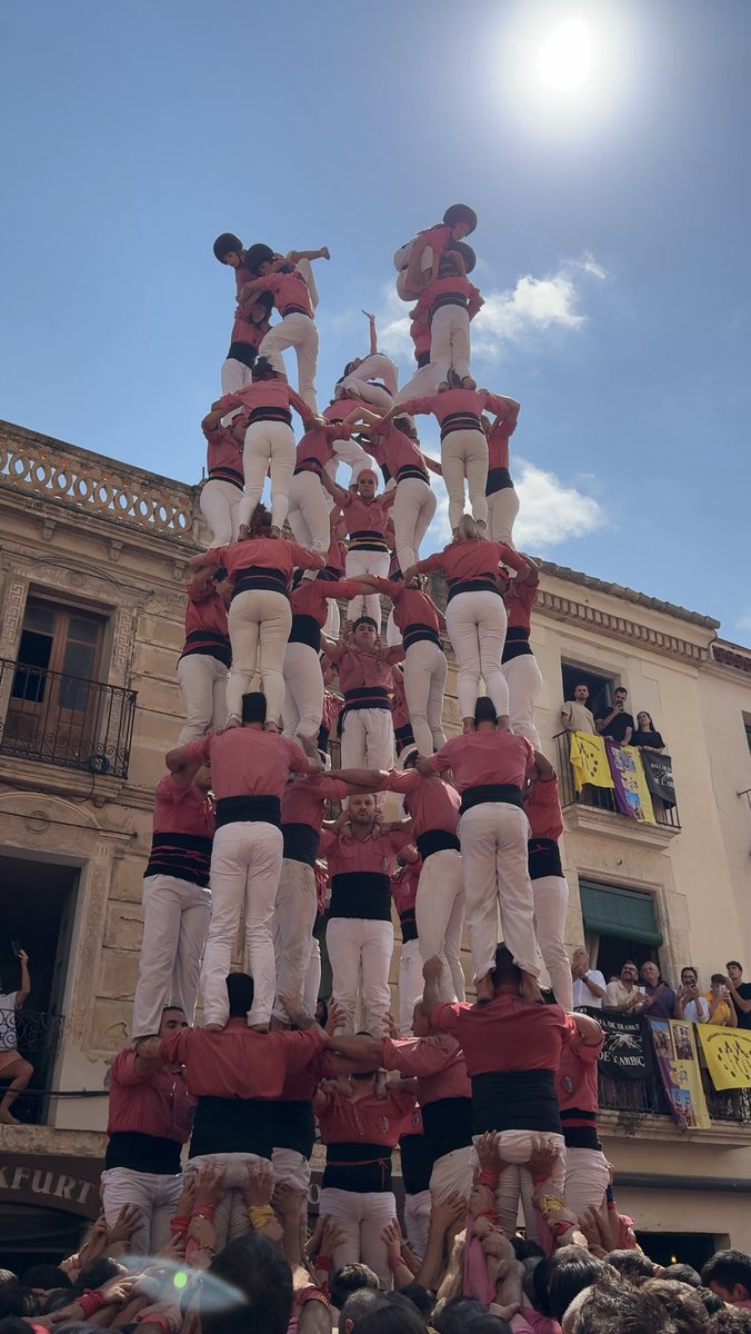 A segona ronda descarreguem el 9d8!
#castells #collavella