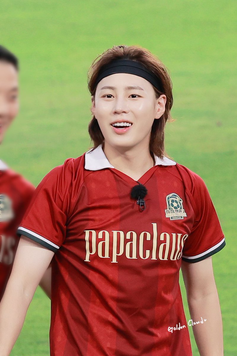 250823 뭉찬4 올스타전  

반짝반짝 빛나는 귀요미 
마음이 환해져 🤩🌟🌟🌟

#하성운 #HASUNGWOON
<a href="/gooreumseng/">하성운</a>