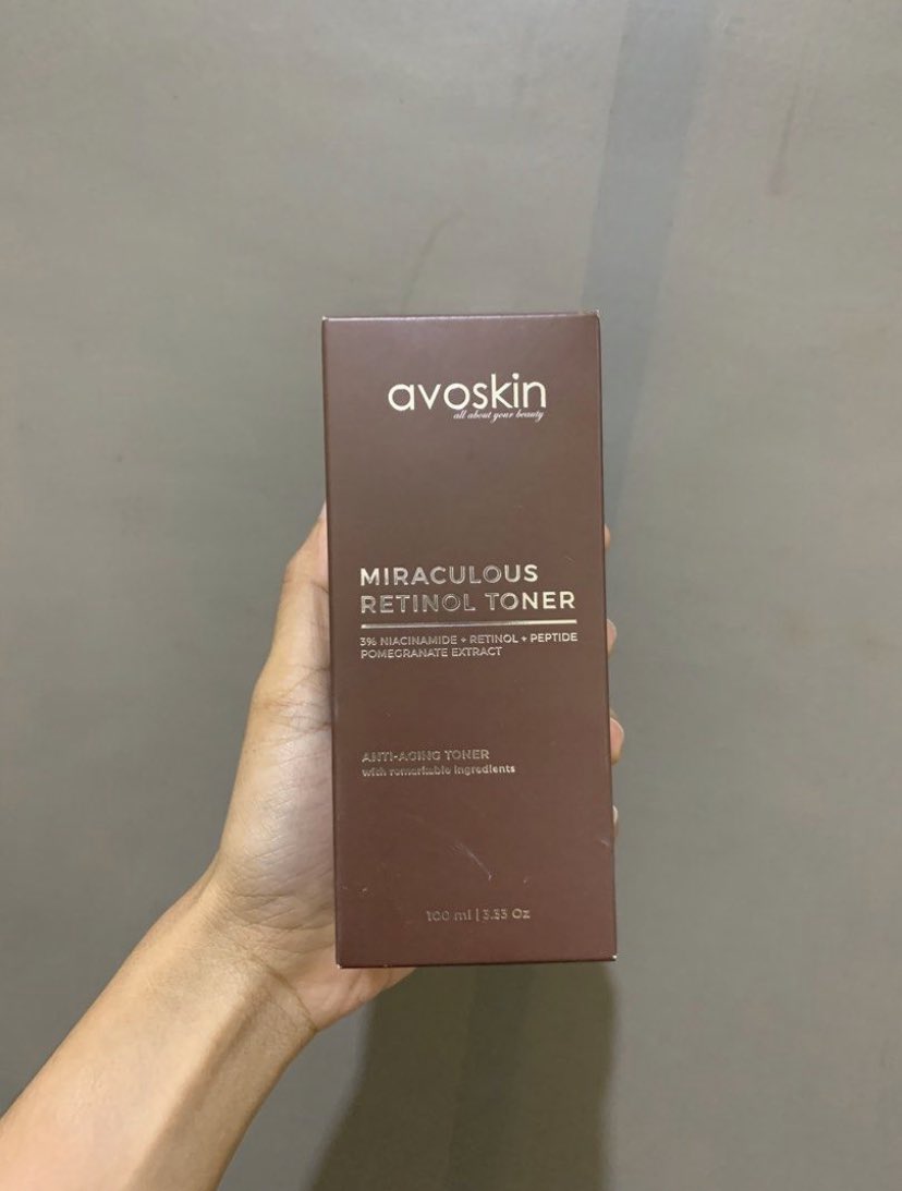 WTS 
Avoskin Miraculous Retinol Toner 
ORI 1000% 
NEW MASIH SEGEL 
#zonauang #zonajajan #avoskin #skincare