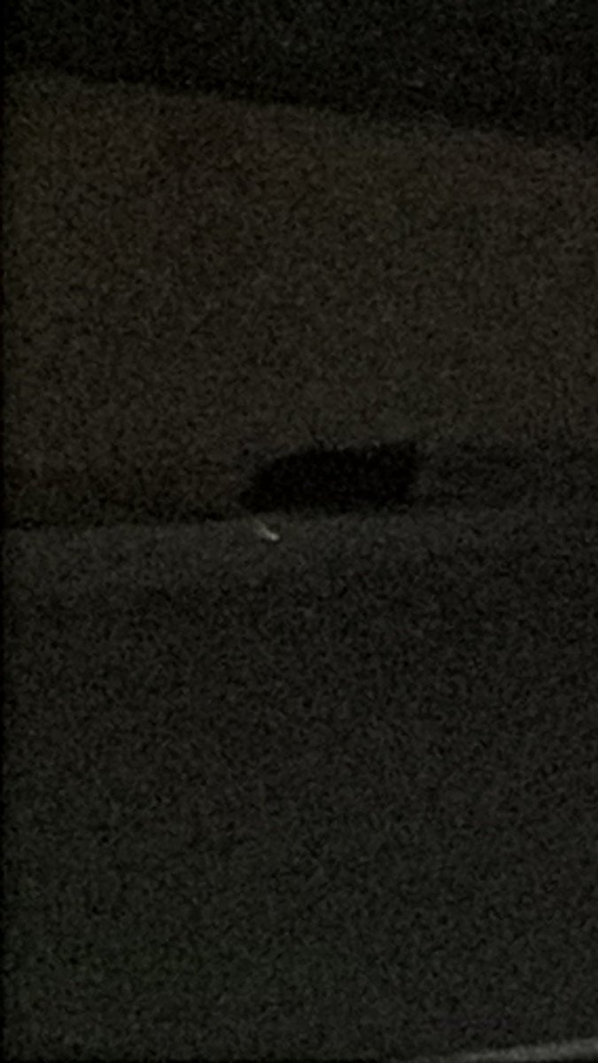 えいの突発配信にお付き合いいただきありがとう！✨
帰り道に黒猫ちゃん見つけたよマジで何もわかんないけど可愛いね🐈‍⬛(充電はここで途切れている)