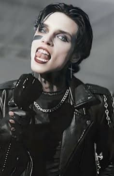 GhostWhoHaunts's tweet image. Last day for @andyblack of @blackveilbrides at the 2025 Geek’d Con in Shreveport Louisiana. geekdcon.com/2025-geekd-con… @GeekdCon
#geekdcon #andyblack #andybiersack
#blackveilbrides