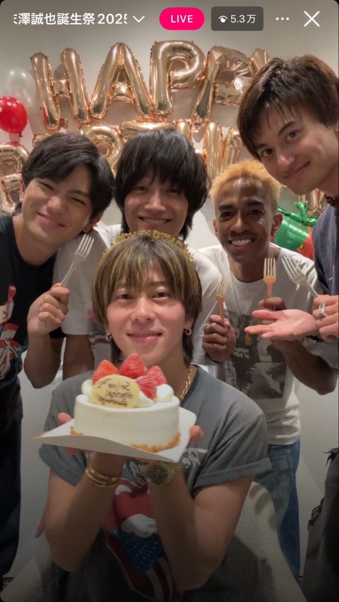 rs2ss824's tweet photo. インライ可愛すぎた❤️
メンバーが揃う幸せな世界🥰 https://t.co/qET5eRCgXy
