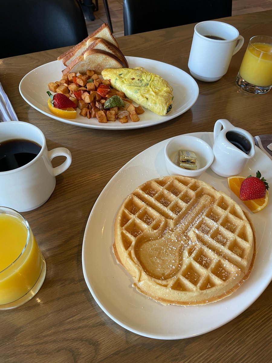 Celebrating National Waffle Day in style at The Kitchen! 🎸😎 🧇 

Book a reservation today ➡️ bit.ly/4faETpT