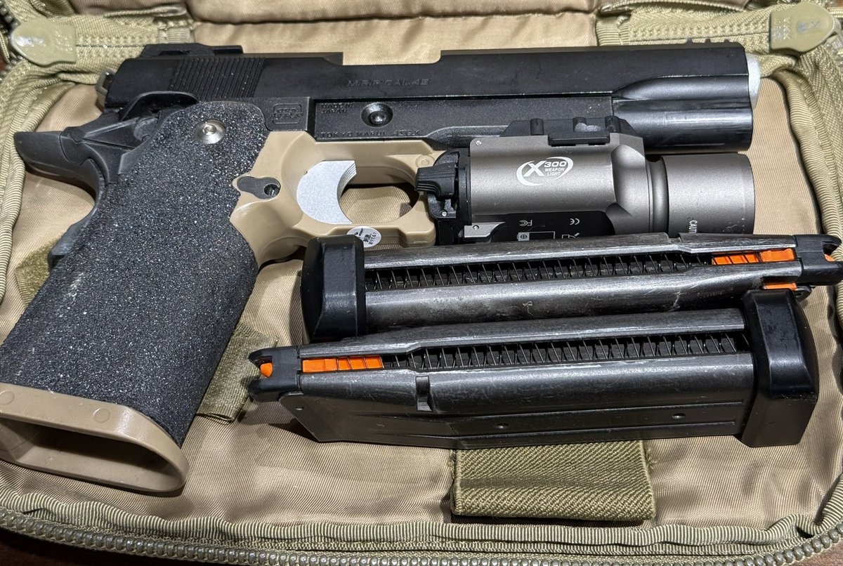 今日もおつかれさまでした🙌

先日不調だったハイキャパ🔫
ノズルとピストン周り清掃と組み直しで復活✨
ひとまず安心👍