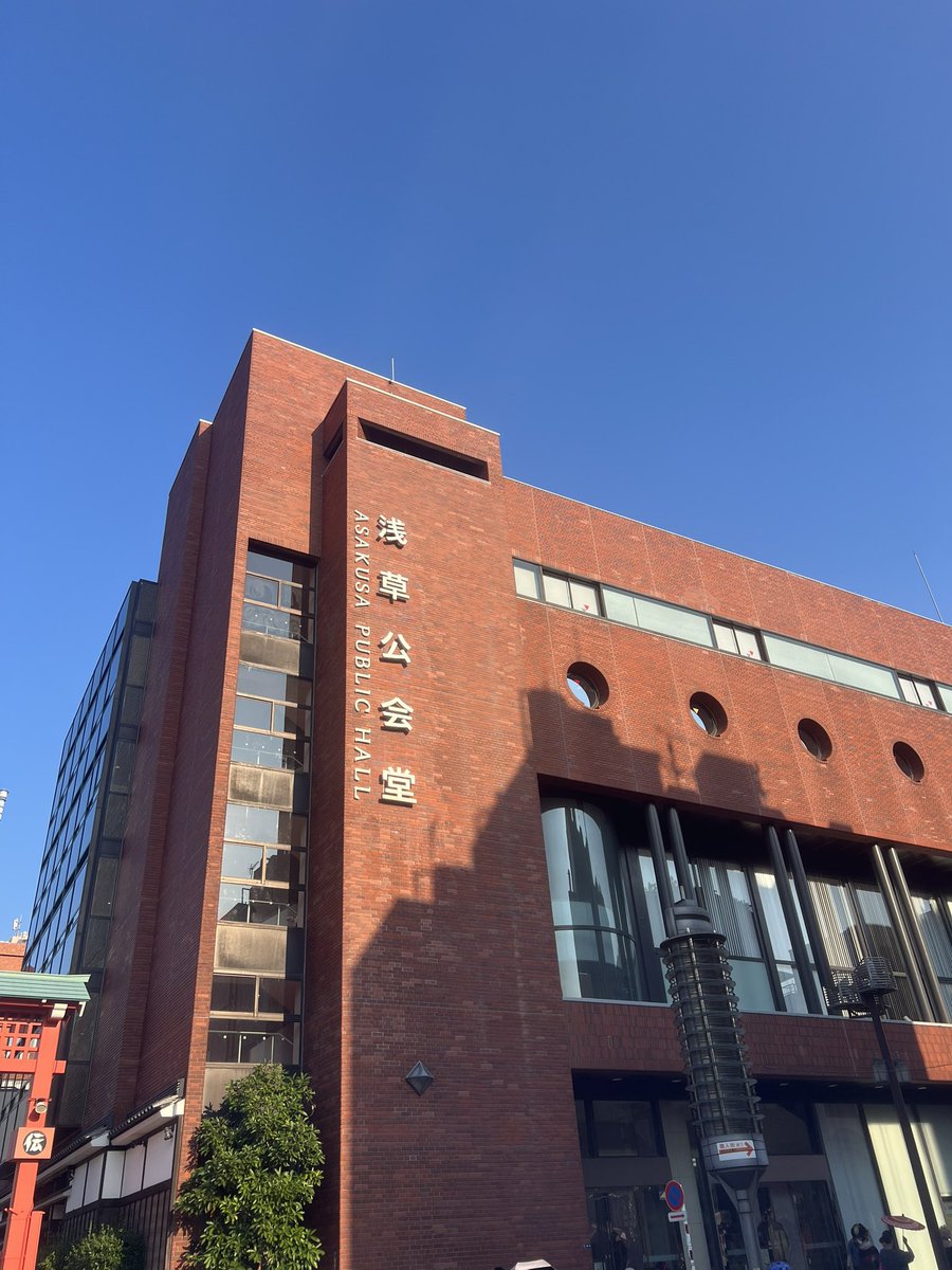 華Doll*イベント観させていただいておりました🏵️声優さんたちの”アシ”の畳み掛けのところさすがで面白かったです笑 終わったあとzakbeeさんにごちそうになり、INNさん、篁さん、三宅さんと共にご飯しました🍽️色々となかなかない貴重な機会でしたね🍀