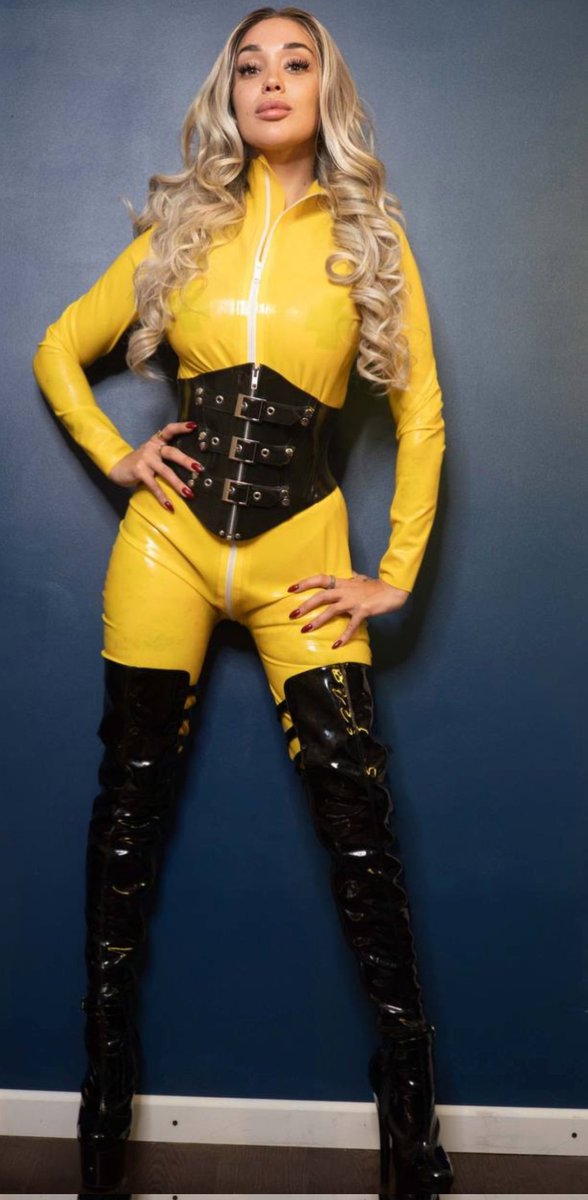 Do you like my new yellow latex catsuit? 💛
t.me/goddess4569