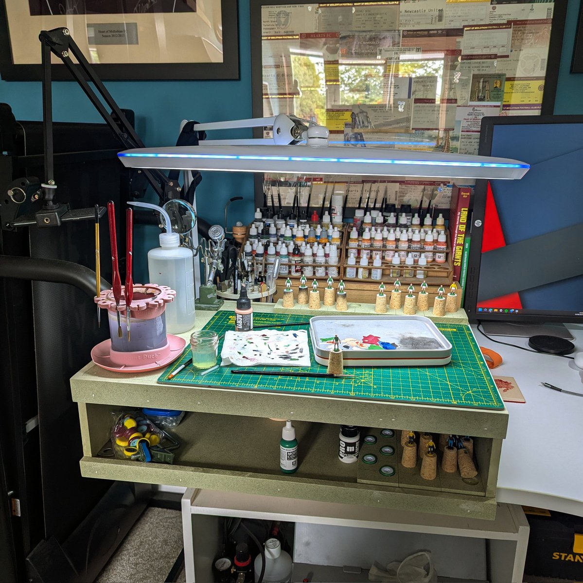 Finally made a little upgrade to the painting desk 🎨⬆️

Built a riser for my paints so I’m not constantly hunched over (my back says thanks already!).

Hopefully means more hours enjoying the brush and less time recovering afterwards 💪⚽️ #Subbuteo #Painting