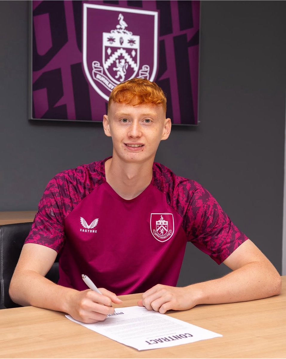 A HUGE CONGRATULATIONS to our former player, Ellis Clark, who has just signed for <a href="/BurnleyOfficial/">Burnley FC</a> 🤩👏👏 We know you will go and smash it at Turf Moor, Ellis! So proud of you 🩵🤍🖤 #WeAreAllWestdyke