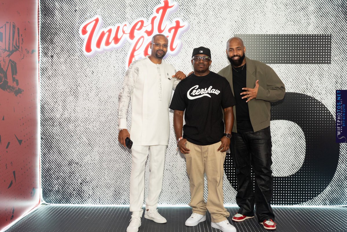 DJHed (@djhed) on Twitter photo I went to school for radio in 2004 at Cerritos Community College w my bro T. One day I took a chance and called <a href="/SteveHarveyFM/">Steve Harvey Radio</a> to win. I won a studio visit and went to watch Mr. Harvey do his show live at 5a. That day changed my life. All that for me to end up face to face with a I went to school for radio in 2004 at Cerritos Community College w my bro T. One day I took a chance and called <a href="/SteveHarveyFM/">Steve Harvey Radio</a> to win. I won a studio visit and went to watch Mr. Harvey do his show live at 5a. That day changed my life. All that for me to end up face to face with a