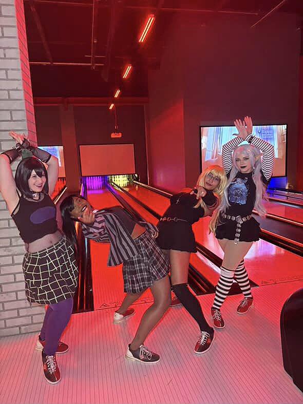 NPC_Chick's tweet image. Bored is a choice 😂 get a group of friends, dress up, and go bowling 🤷‍♀️ 
#cosplay