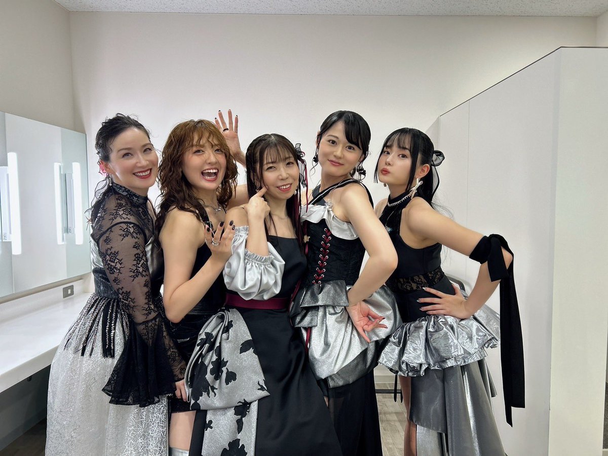#YKL21  in大宮ソニックシティ千秋楽、ありがとうございました🙇‍♀️
今日はゲストがてんこ盛りでascaちゃん、KOKIA さん、JUNNAちゃん、LiSAちゃんとお祭りでしたね　楽しかったと思います。私は楽しかったよ　また来年お会いできたら嬉しいな　写真は何枚かあったんだけど、EMIKOちゃんが可愛かったので