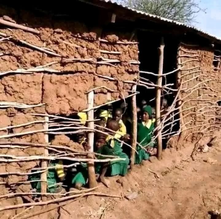 Schools in tharaka nithi vs Cows in Uasin Gishu..

Kenya deserves Better 

Ruto must go