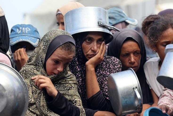 Thread : Controverses autour du rapport sur la famine à Gaza 📉📰
1/ 🧵 Introduction
Le rapport sur la famine à Gaza, publié par l'ONU, soulève de nombreuses interrogations. Voici quelques points clés qui remettent en question sa crédibilité et son impartialité. #Gaza #Famine